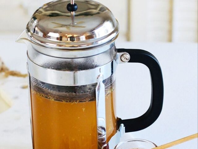 Turmeric Ginger Tea with Cinnamon, Lemon & Honey