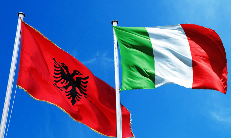 Flamuri-Shqiptare-Italian